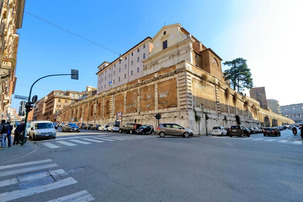 Design Paulina 300 Mt From Colosseum Appartement Rome